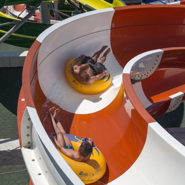 water-park-6799013_1280 water-park-6799013_1280